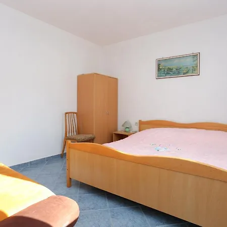 14541c Apartment *